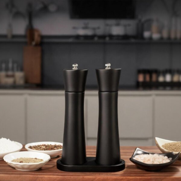Minimalistic Black Pepper&Salt Grinder Set