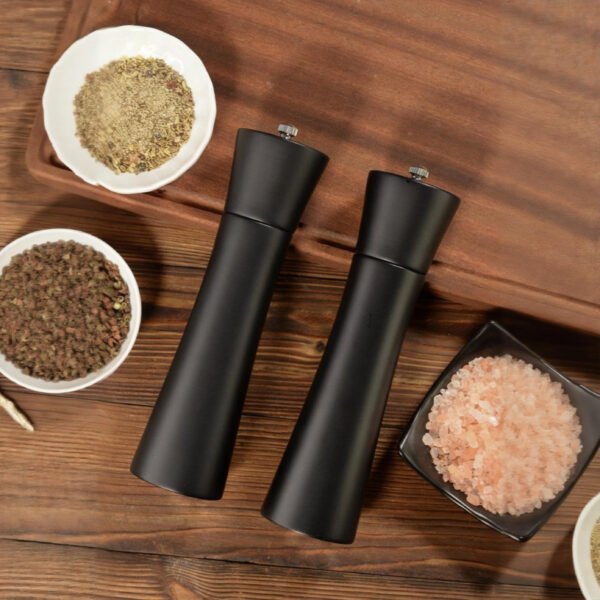Minimalistic Black Pepper&Salt Grinder Set