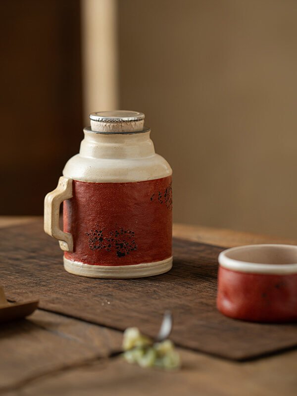 Clay Teapot with Vermilion Lacquer